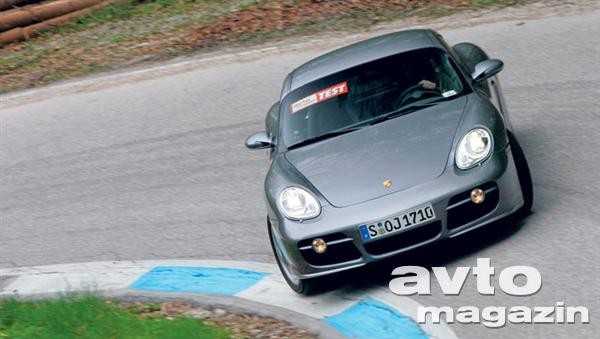 Ko je izšel, ga je zasenčila 911-ka. A Cayman je bil v resnici bolj uravnotežen, lažji in pogosto bolj vozniško …