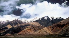 Vakhanski koridor, starodavna karavanska pot čez Afganistan.