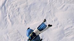 Wingsuit B.A.S.E. jumping 
