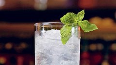 Glamur in recepti za najboljše koktajle: Viva Cuba Libre!