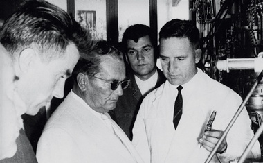 Tito na obisku v Institutu Jožef Stefan, 1976.