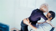 Kako ločiti spolno nadlegovanje od zapeljevanja?