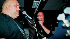 Primož Petkovšek – Petko, basist v večih pank skupinah, danes verjetno edini pravi filmski igralec na Slovenskem.
