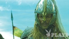 EOMER (Karl Urban), Eowynin brat, se z desettisočglavo vojsko orkov in uruk-hajev spopade na obzidju Helmovega brezna