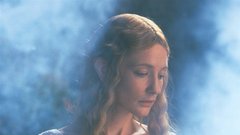 GALADRIEL (Cate Blanchett), vilinka, galathonska Gospa in vladarica, ena redkih, ki se upre Prstanovi moči, čeprav ji ga Frodo sam ponudi v last.
