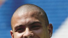Ronaldo: Varala ga je žena, pa je za 46,3 milijona dolarjev »prebegnil« v Real.