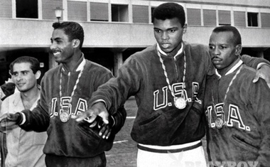 Ali se je z islamom začel spogledovati ravno v času, ko je osvojil olimpijsko medaljo (Rim, 1960).