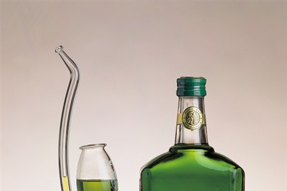 Absint, najbolj dekadentna alkoholna pijača na svetu.