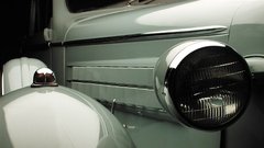 Za motornim pokrovom se skriva 12 valjni motor.