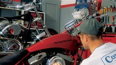 Amerika je svetovno središče custom studijev, v Evropi prednjači Nemčija, v Sloveniji zaenkrat obstaja le Custom Clinic v Ljubljani.
