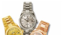 Do prihoda royal oaka in nautilusa je bil rolex oyster absolutni kralj športnih ur. Prvega so izdelali posebej za Mercedes Gleitze, ki je leta 1927 kot prva ženska preplavala Rokavski preliv, odtlej pa velja oyster za kultno uro bogatašev.