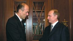 Ruske ure s Putinom (2001) // Foto: Srdjan Živulovič / Bobo