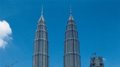 Petronas Towers, 450 m, Kuala Lumpur // arh. Cesar Pelli // foto: Roemer Van Thoorn