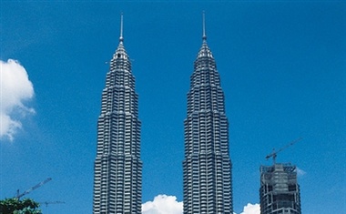 Petronas Towers, 450 m, Kuala Lumpur // arh. Cesar Pelli // foto: Roemer Van Thoorn