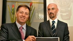 Draguljar Peter Malalan in organizator izbora Bojan Levič