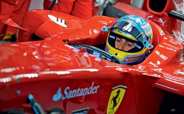 Fernando Alonso je po testiranjih prvi favorit sezone.
