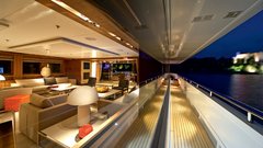 Zunanjost in notranjost 53 metrov dolge jahte South. Vaša je za 280 tisoč dolarjev na teden Foto: Fraser yachts