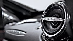 Predstavljamo superšportni dragulj: Pagani Huayra