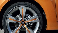 Hyundai Veloster, ki je povrhu še krvavo rumene barve
