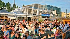 10 naravnost fascinantih berlinskih plažnih barov