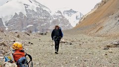 Kirgizija: Vstop na petnajstkilometrski ledenik Fersmana – brrr ...
