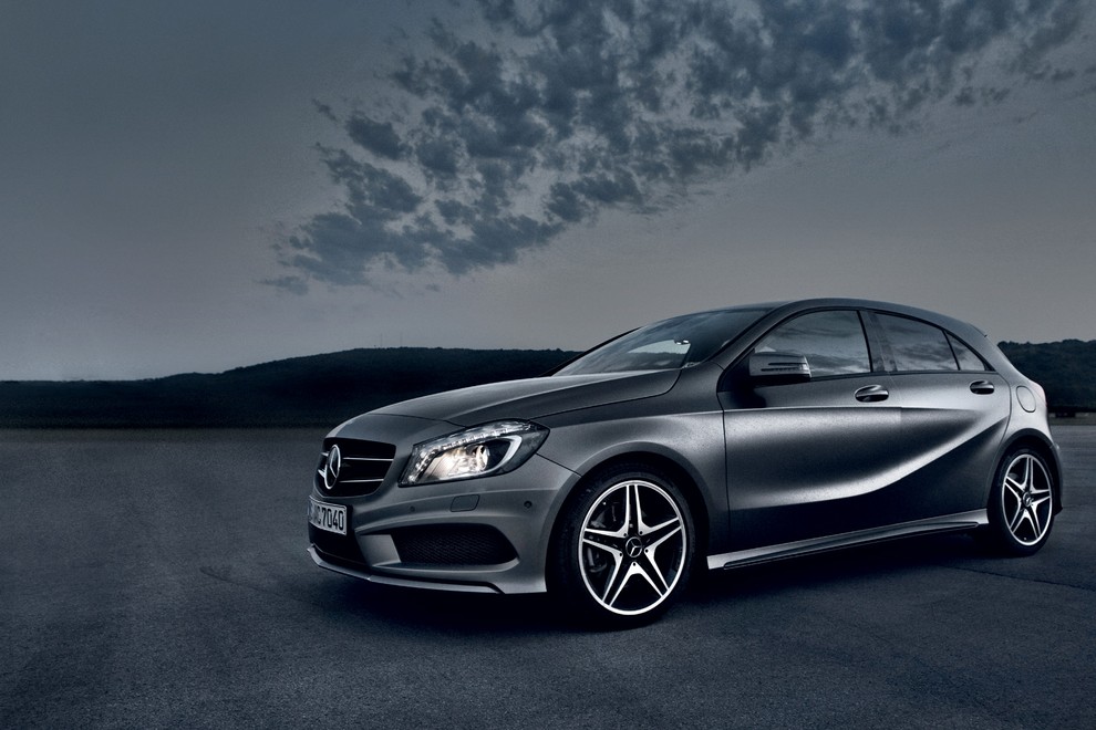 Predstavljamo: Mercedes-Benz A 250 AMG