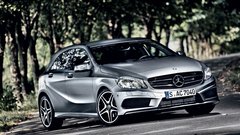 Predstavljamo: Mercedes-Benz A 250 AMG