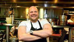 »Sem tipičen Anglež, pogost obiskovalec pubov,« pravi Tom Kerridge, chef in lastnik The Hand & Flowers.