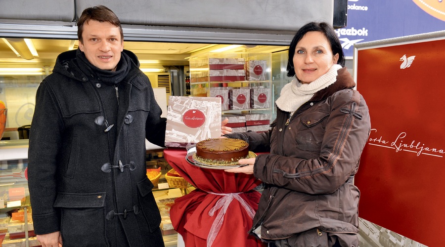 Eva Strohmaier Ocvirk in Marjan Nemanič: Če ima Dunaj svojo torto, zakaj je ne bi imela tudi Ljubljana (foto: Primož Predalič)