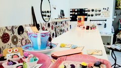 Luškarije Boutique & Art Shop - kotiček, kjer se prodajajo luštkane stvari