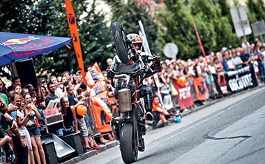 Rok Bagoroš - motorist, ki osvaja neraziskano na svetovni stunt sceni