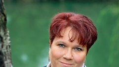 Aleksandra Kocmut: Knjiga skozi oči alzheimerjevega bolnika