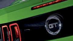 Ford Mustang 5.0: Njegov pogled