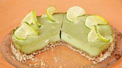 Presna torta avokado-limeta.