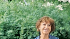 Suzana Duhovnik in Marija Mimi Udovič sta s skupnimi močmi napisali knjigo o osnovah šivanja, ki bi jih morala poznati vsaka ženska.