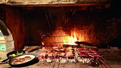 Sveži tun na žaru pri Plenkovići v Sveti Nedjelji