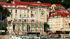Jadrali smo tudi mimo mesta Hvar.