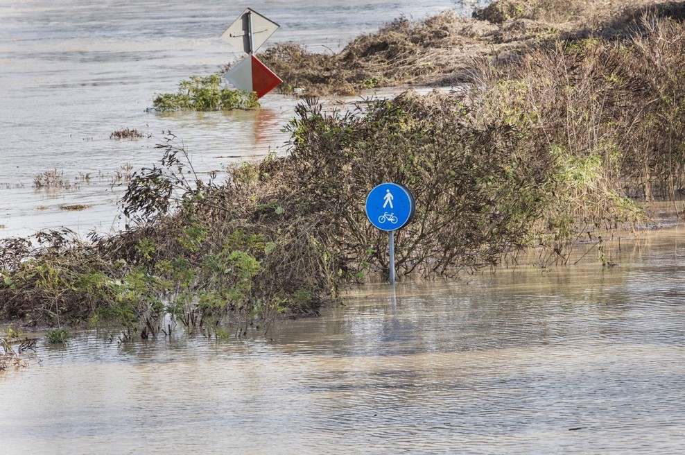 Vremenske razmere: Arso opozarja na naraščanje rek ob koncu tedna (foto: profimedia)