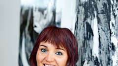 Manja Kristanc: "Otroku moramo dati prostor,  namesto da ga dušimo z lastno zaskrbljenostjo"