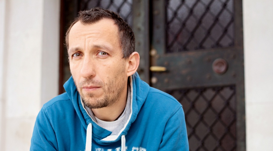 Ilustrator Damijan Stepančič: Hočem, da zgodba nagovori mene, da bo potem lahko potegnila tudi bralca (foto: Goran Antley)