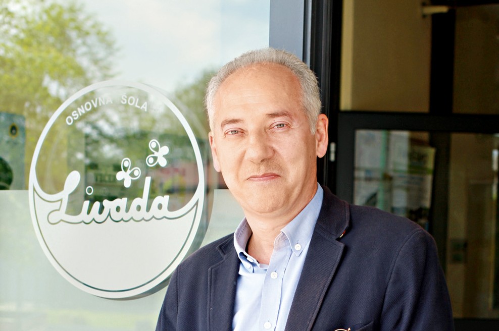 Moj moto je: "Na poti do cilja boste srečali marsikaterega psa, ki bo na vas lajal. Se bom obrnil in na vsakega nazaj lajal? Ne, naj lajajo, jaz grem po svoji poti." (foto: Goran Antley)