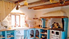 
                                                         Umetniška kmetija Filozići na Cresu