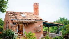 
                                                         Umetniška kmetija Filozići na Cresu