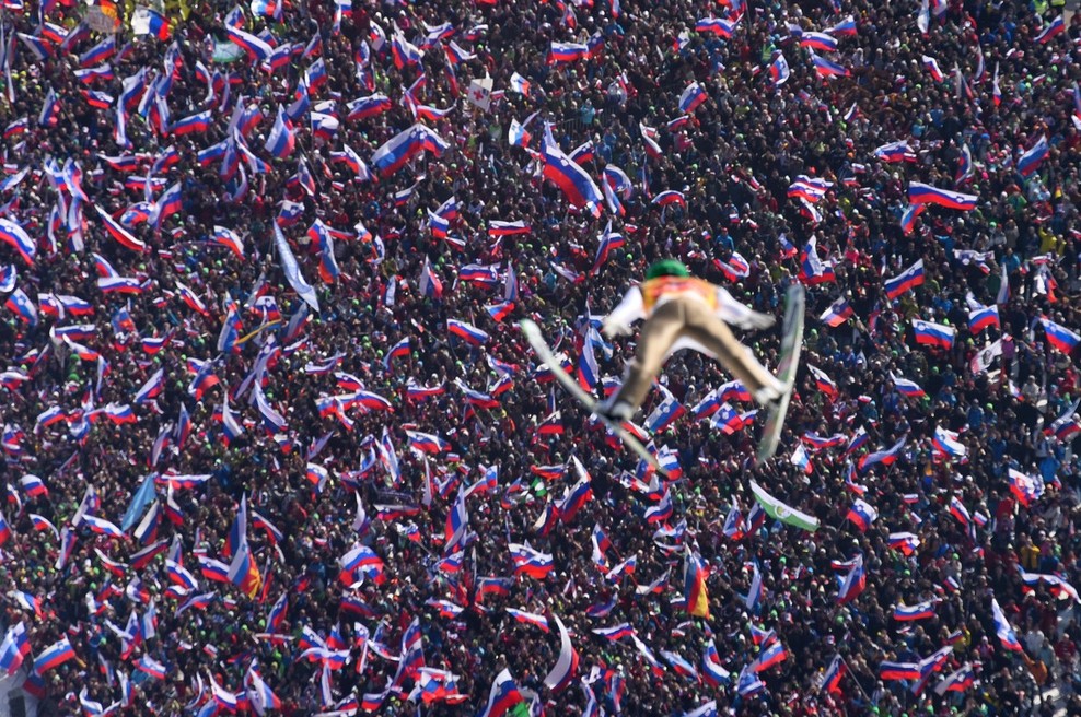Peter Prevc je na dobrodelni dražbi za bundo iztržil 2000 evrov! (foto: profimedia)