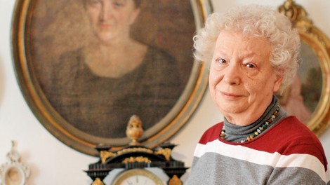 Intervju z Angeliko Hribar, vnukinjo lastnikov tovarn Šumi in Pletenina