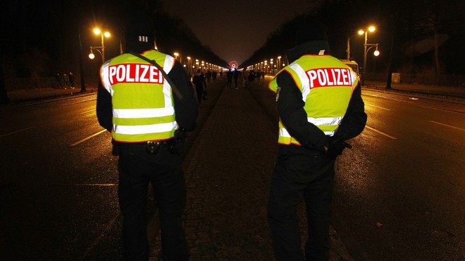 Policija v Kölnu preprečila ponovitev spolnih napadov na ženske pred enimi letom (foto: profimedia)