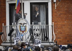 Ameriške oblasti so Assangea obtožile še vohunstva