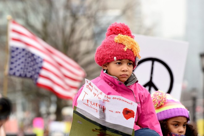 V Washingtonu in drugod po svetu več sto tisoč ljudi na pohodu žensk! (foto: profimedia)