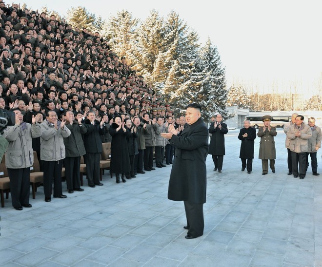 Severna Koreja z izstrelitvijo rakete izziva Trumpa (foto: profimedia)