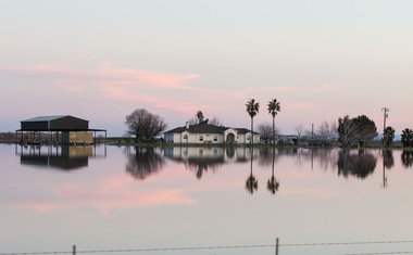 Kalifornija: Zaradi nevarne situacije na jezu bodo evakuirali 188.000 ljudi!